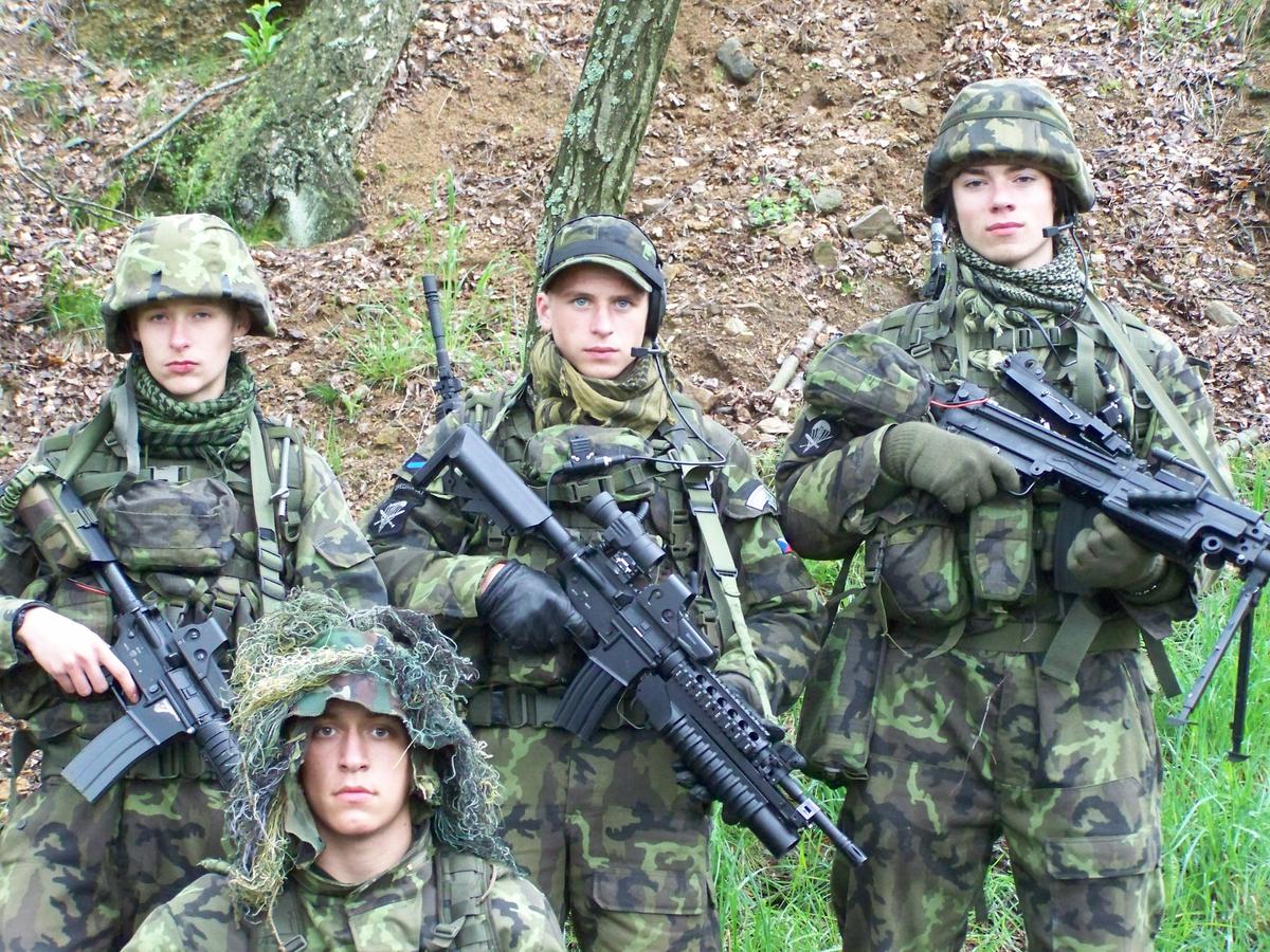 TEAM.jpg
